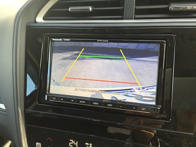 画像 ヴェゼルハイブリッド ホンダ カーナビ カーナビゲーション ストラーダ CN-RE04D パナソニック ブルーレイ ブルートゥース バックカメラ 取り付け 加工 工賃 価格 安い 持ち込み 愛知県 岐阜県 名古屋市 一宮市 岐阜市 岐南町 各務原市 羽島市 大垣市 海津市 瑞穂市 本巣市 山県市 関市 美濃加茂市 可児市 多治見市 三重県 津市 四日市市 桑名市 いなべ市 鈴鹿市