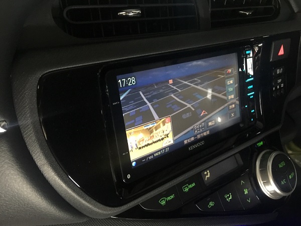 画像 アクア トヨタ カーナビ カーナビゲーション 彩速ナビ KENWOOD バックカメラ 取り付け 加工 工賃 価格 安い 持ち込み 愛知県 岐阜県 三重県 名古屋市 一宮市 岐阜市 豊田市 みよし市 岡崎市 刈谷市 知立市 安城市 西尾市 碧南市 高浜市 蒲郡市 幸田町 豊川市 豊橋市 田原市 新城市 静岡県 湖西市 浜松市 磐田市